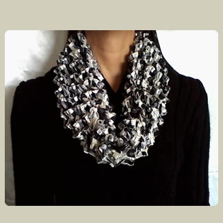 Cuello elegante en lana. Talykí Taller de Tejidos y diseño textil