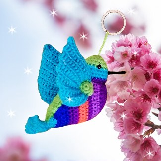 Llavero tejido en forma de colibrí, Llavero de colibrí, colibrí amigurumi, Colibrí tejido. Colibri. Pájaros tejidos. Llaveros tejidos personalizados. Talykí Taller de Tejidos y diseño textil