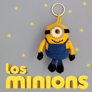 Llavero tejido de minions. Llaveros de personajes de películas. Llaveros tejidos personalizados. Talykí Taller de Tejidos y diseño textil